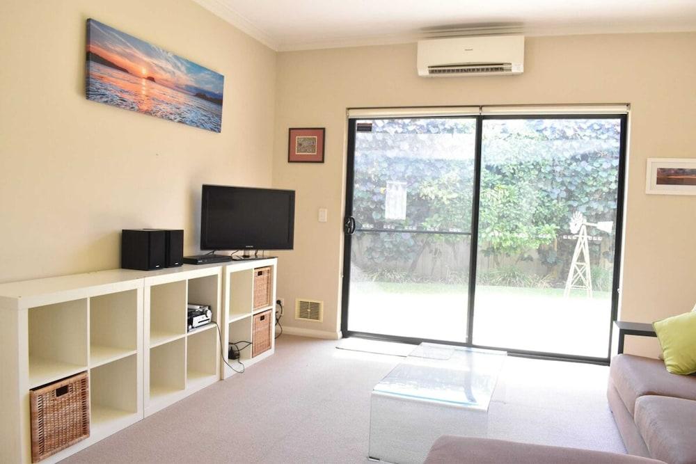 Comfortable 2 Bedroom With Serene Garden