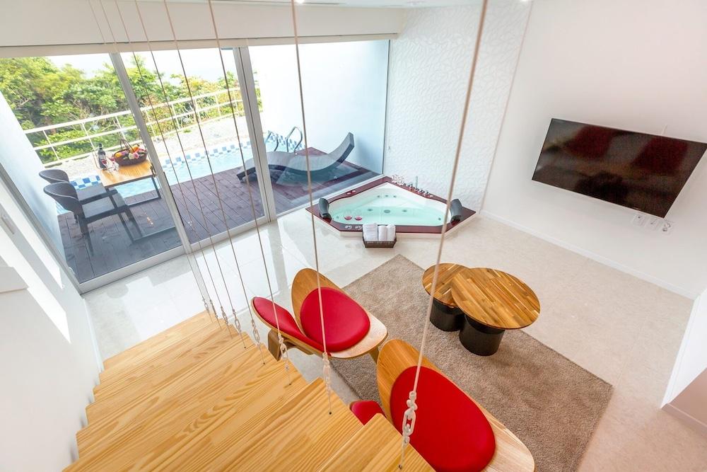 Geoje Star Marine Pool Villa Pension - V