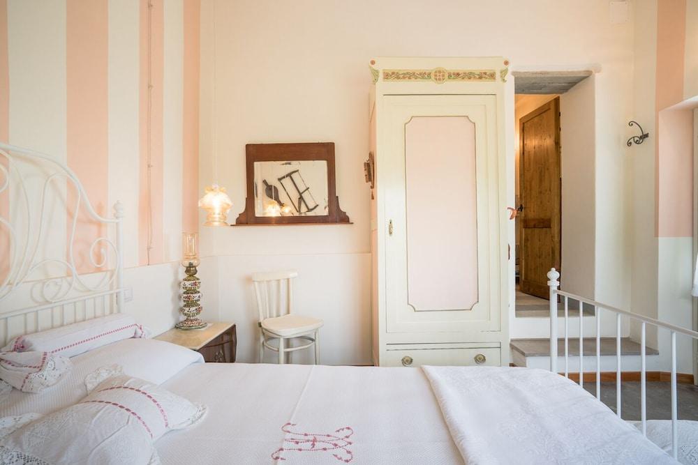 Podere Rosso Baccarà - Bed & Breakfast