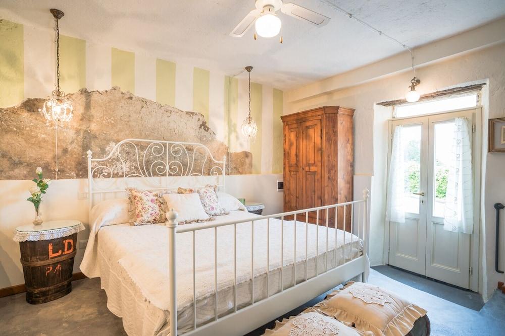 Podere Rosso Baccarà - Bed & Breakfast