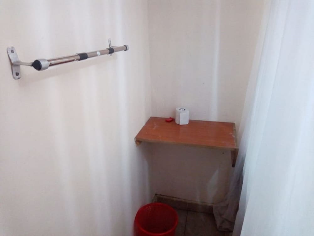 Silverstone Park Bar & Guest House