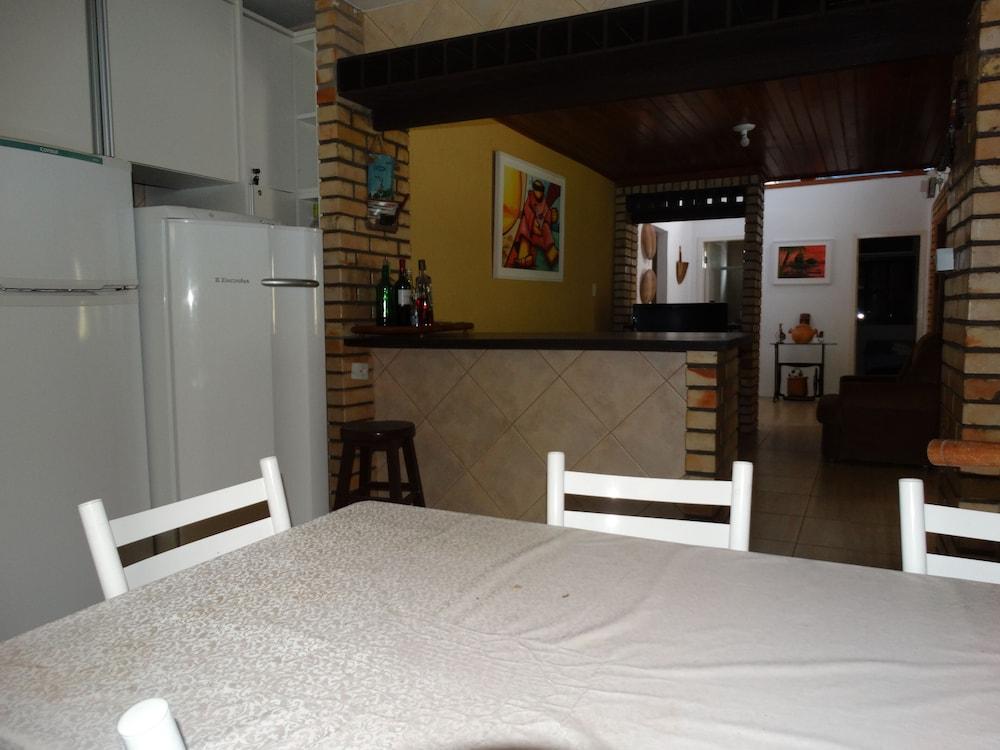 4 Bedroom Pool House - 50