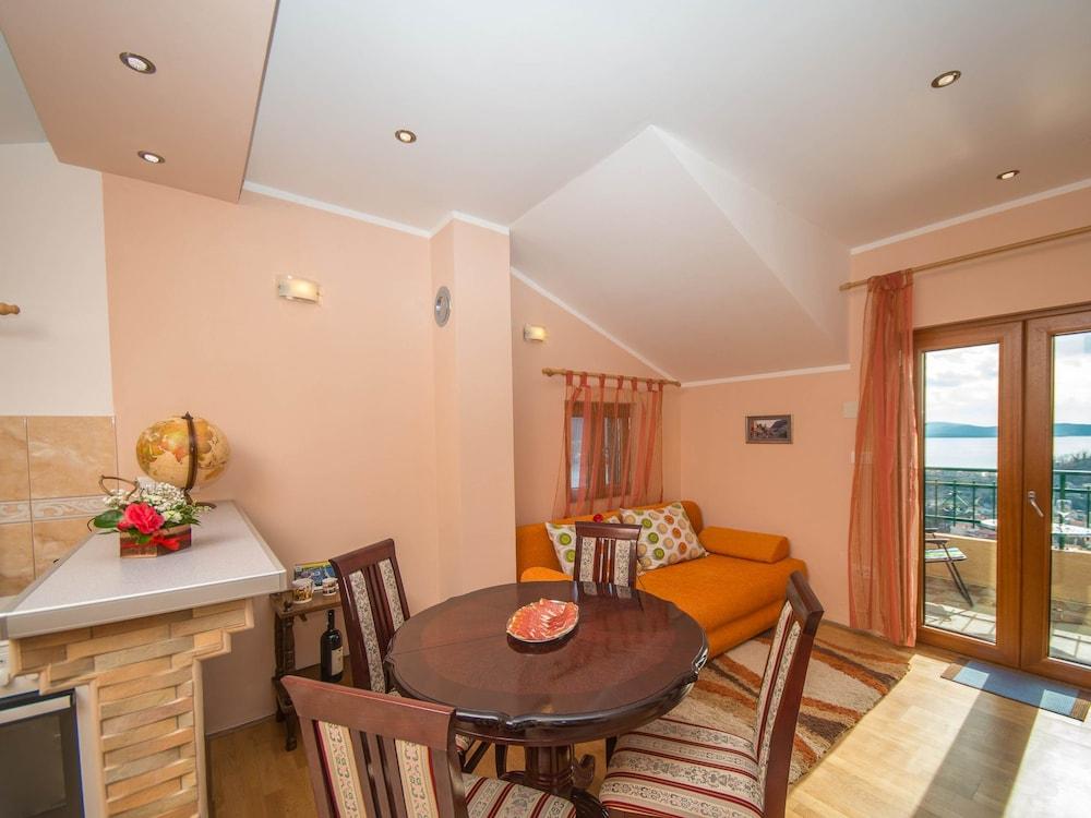 Holiday Homes Sunny Hill