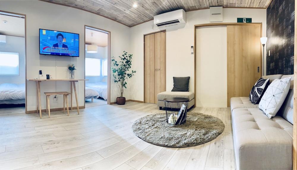 Hanazonominami Apartment 201