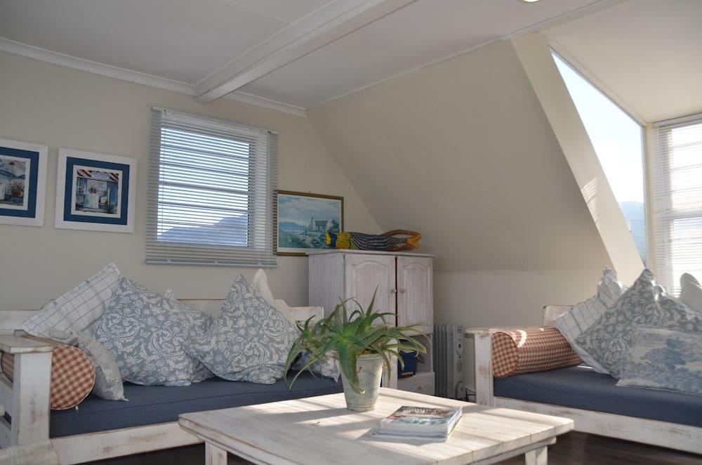 Hermanus Beach Cottage 1
