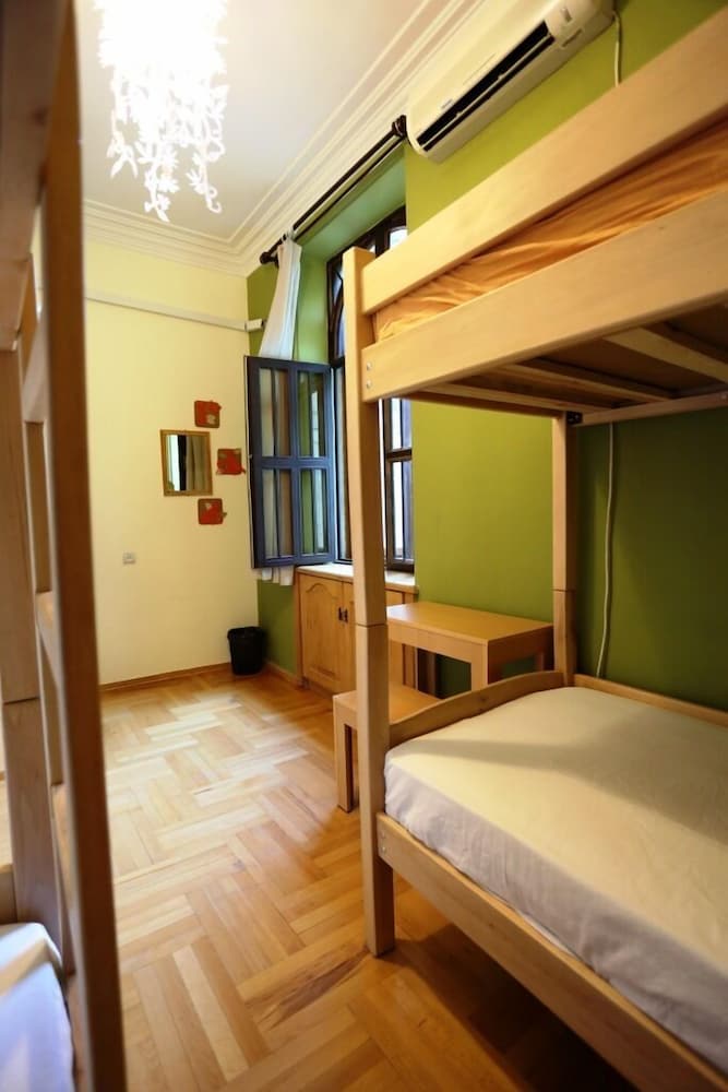 Envoy Hostel