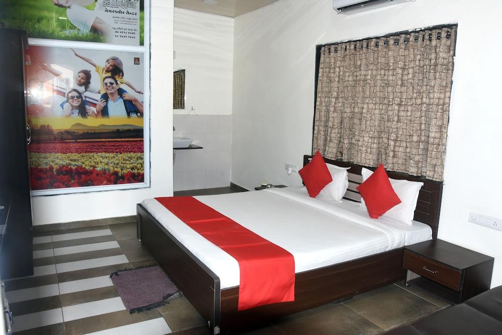 Gir Athiz Resort With Swimming Pool