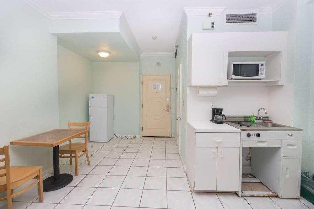 621 Ocean View Hollywood