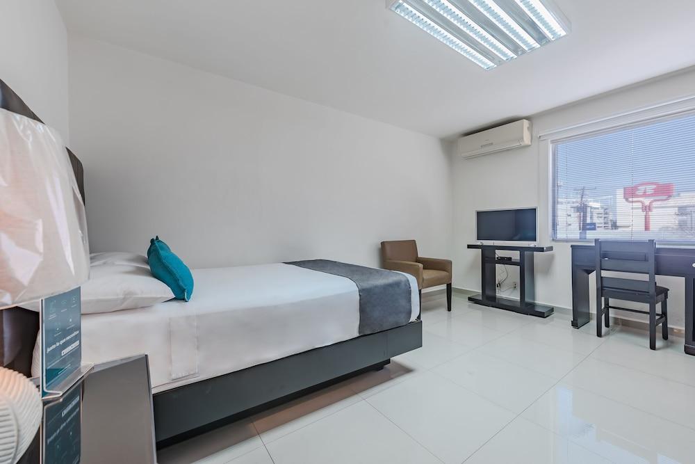 Ayenda Suites Ejecutivas Monterrey