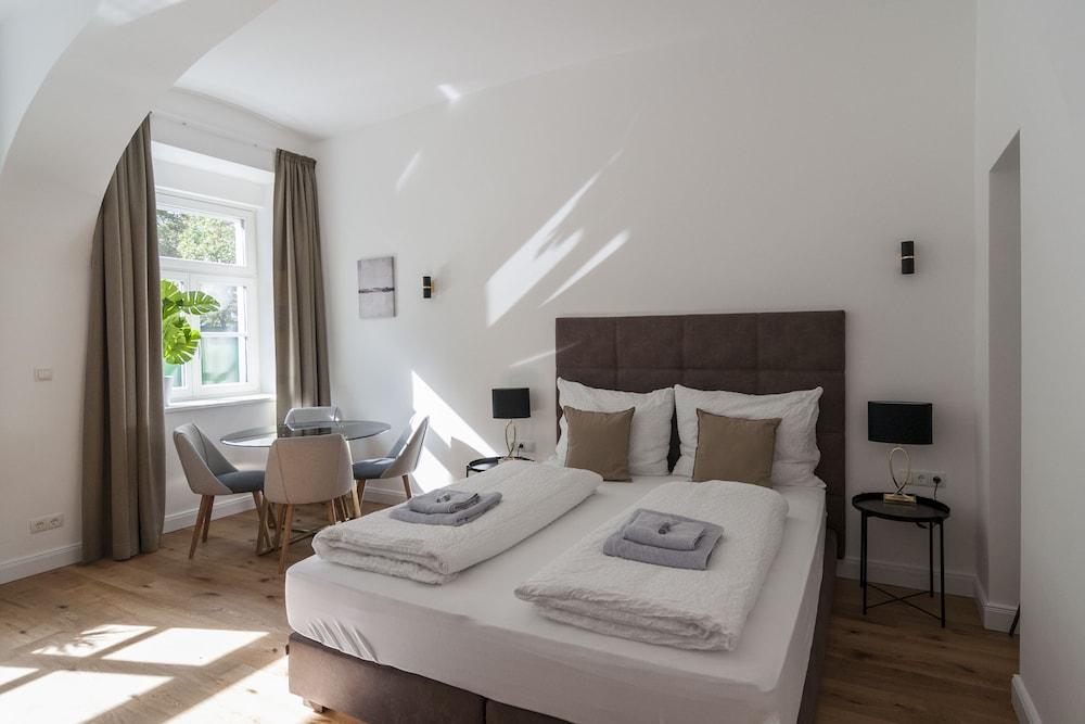 Sankt Elisabeth Superior Apartments