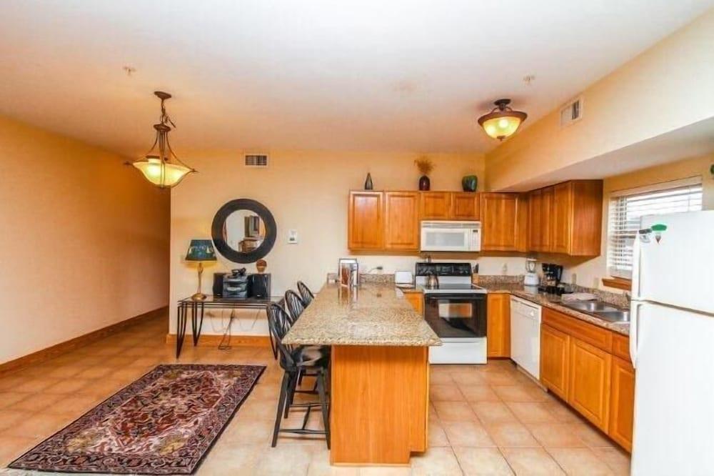 3209 Golf View Hillcrest Journey's End