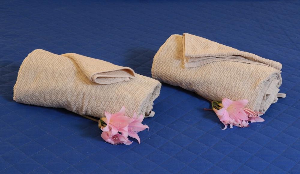 Chalet in the Woods Nestled in the oak Forest in Monterosso Etneo