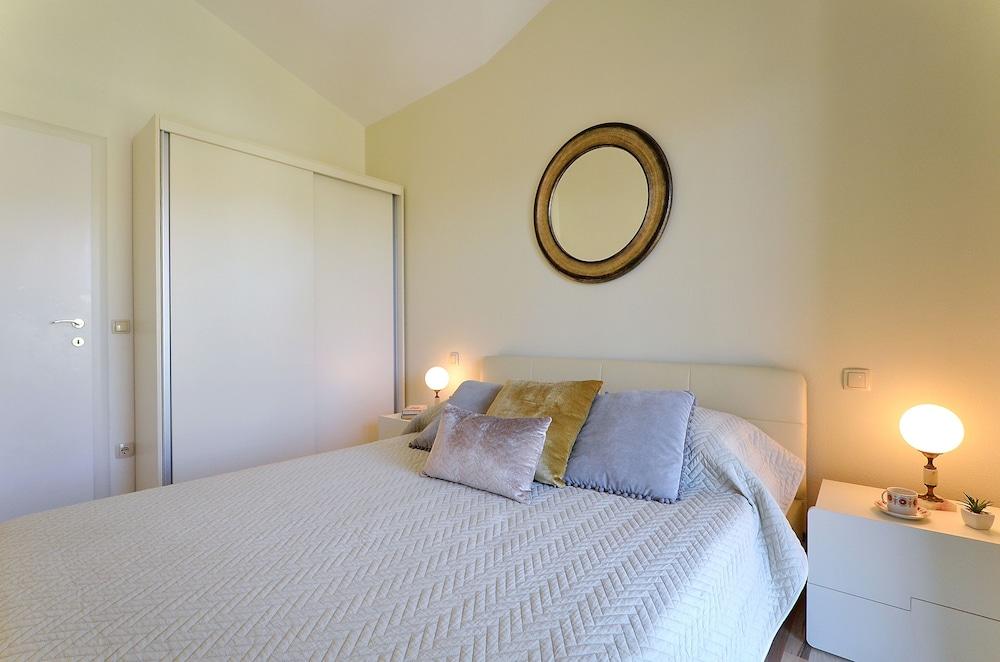 Mar deLuxe Apartments