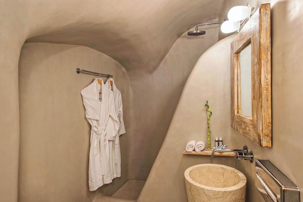 The Ivory Suite in Santorini