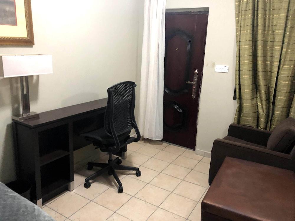 Hotel Mallika Company SL