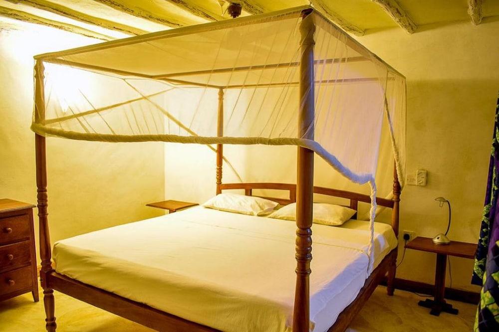 Lighthomez Villa Resort