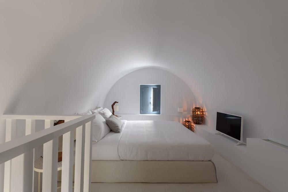 Phaos at Cellaria Estate