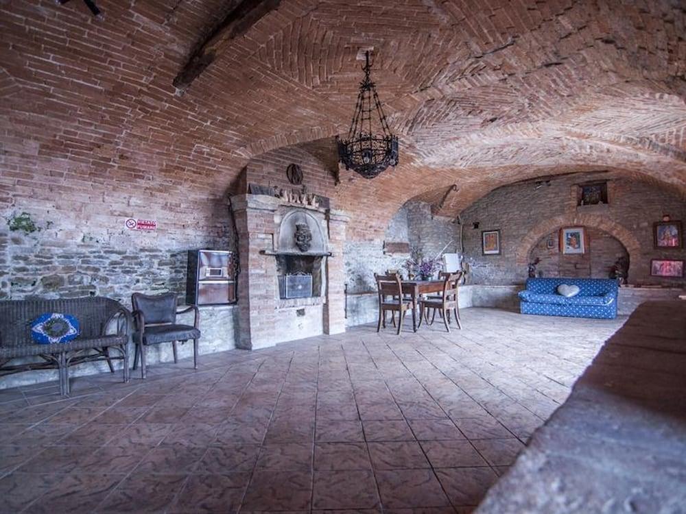 Room-castello dei Diamanti