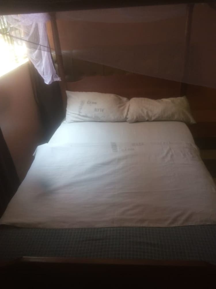 New Rwathia Guest House