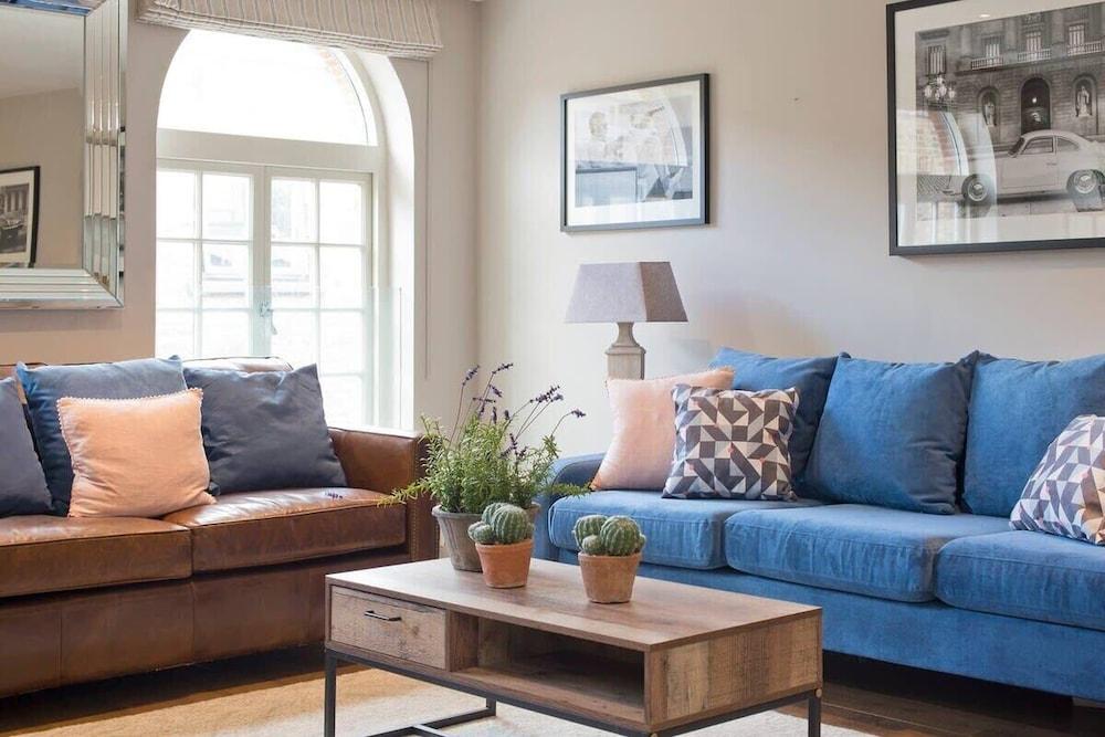 Modern 2-bedroom Apartment, Notting Hill