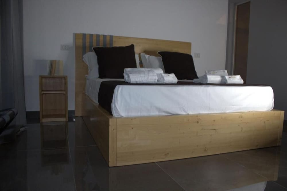 Be Italian Room Bovio 23