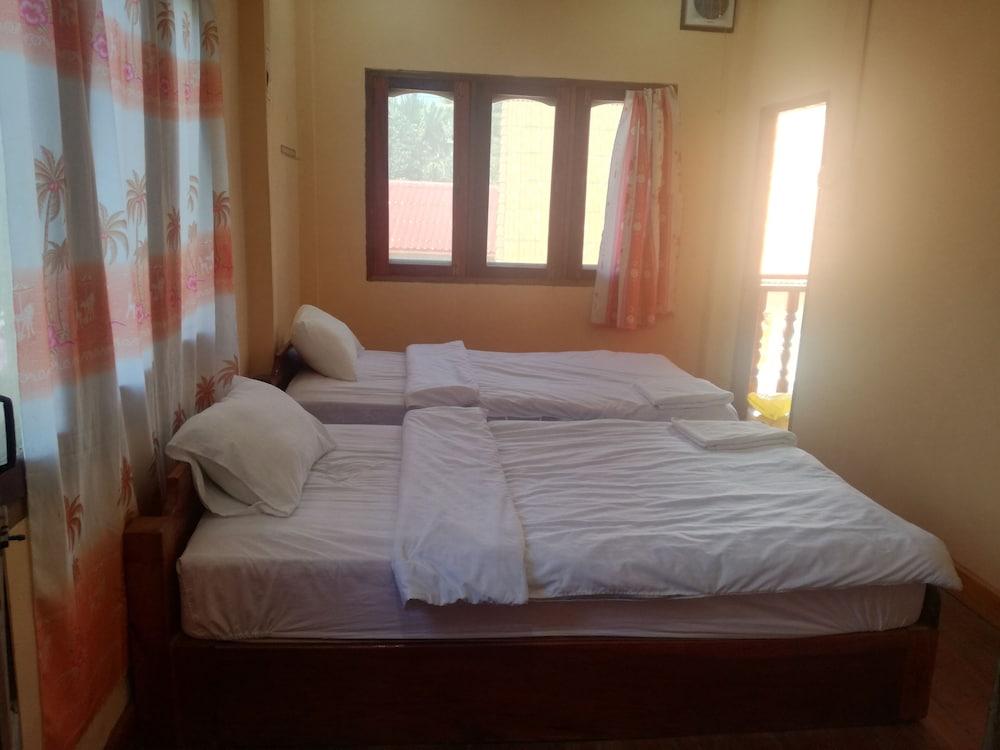 Saynambak Riverside Guest House