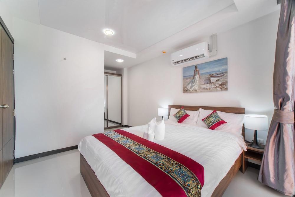 Naiharn Sea Apartment