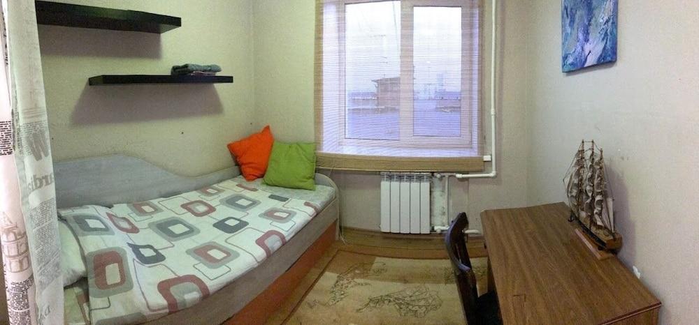 Apartment on Posyetskaya