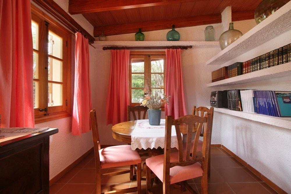 Villa - 3 Bedrooms with Pool - 103124