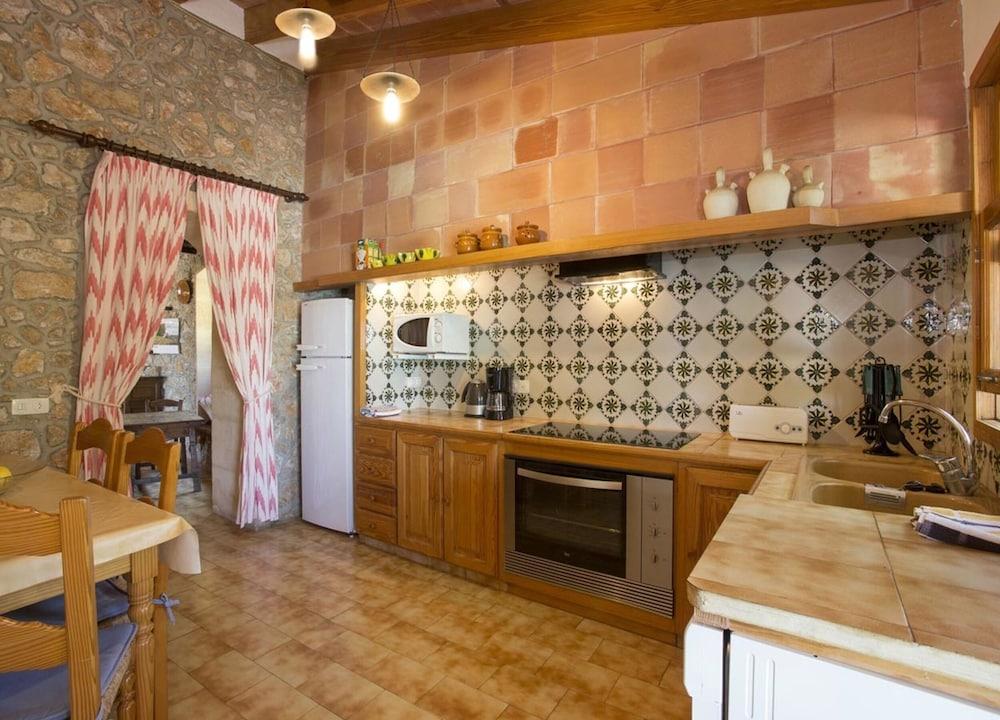 Villa - 5 Bedrooms with Pool and WiFi - 103125