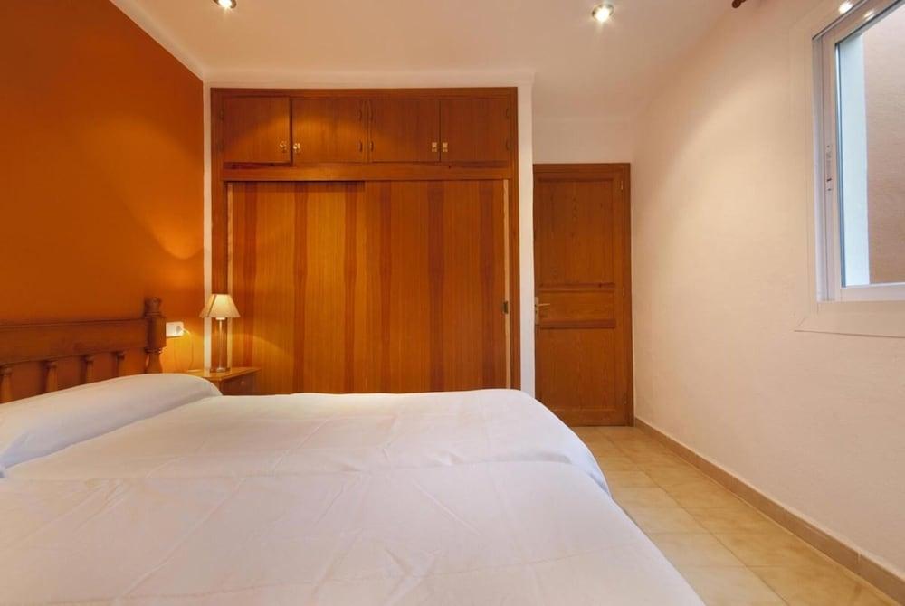 Apartment - 2 Bedrooms with Pool and WiFi - 103219