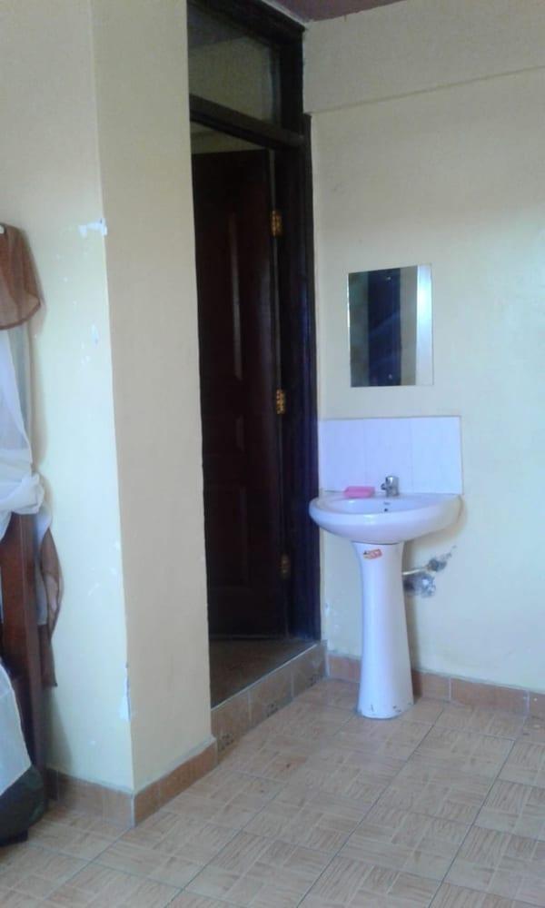 Check Point Guest House