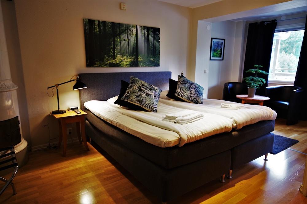 Treetop Spa Hangout & Hotel