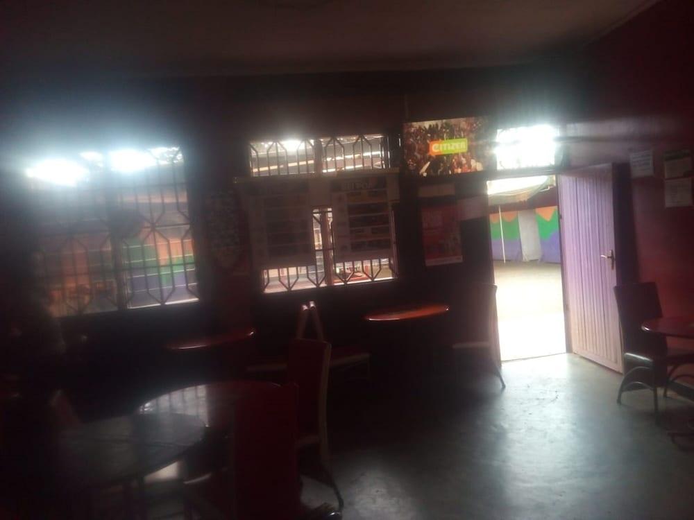 Highway Breeze Restaurant