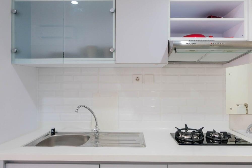 Stylish and Convenient Studio Bintaro Plaza Apartment