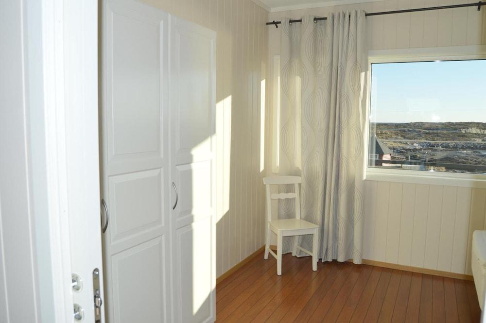 Sula Rorbuer og Havhotell