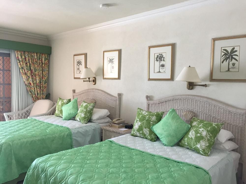 Coral Sands Beach Resort