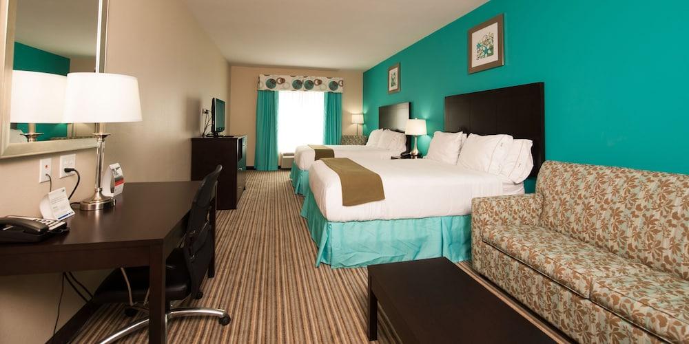 Holiday Inn Express & Suites Port Lavaca by IHG