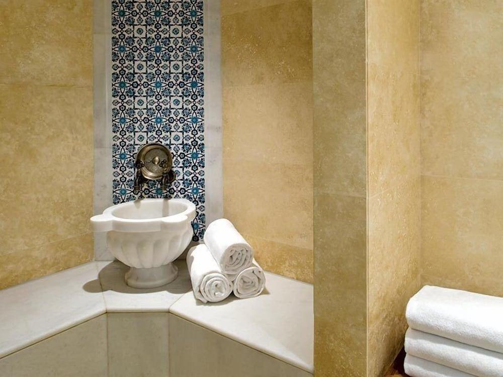 Paloma Pasha  - All inclusive