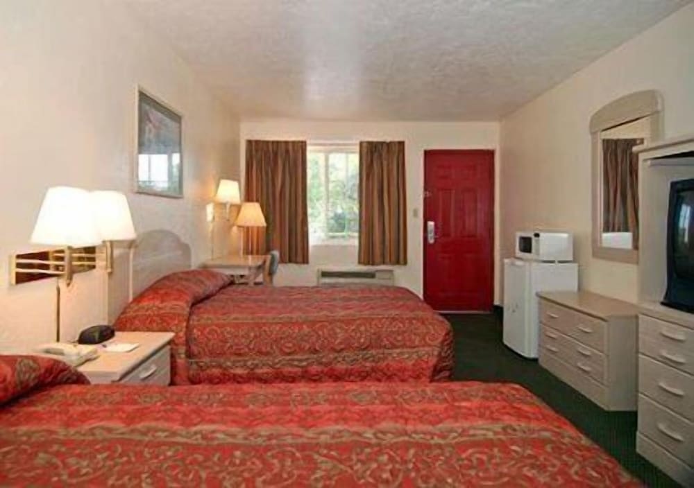 Rodeway Inn Gainesville - University Area