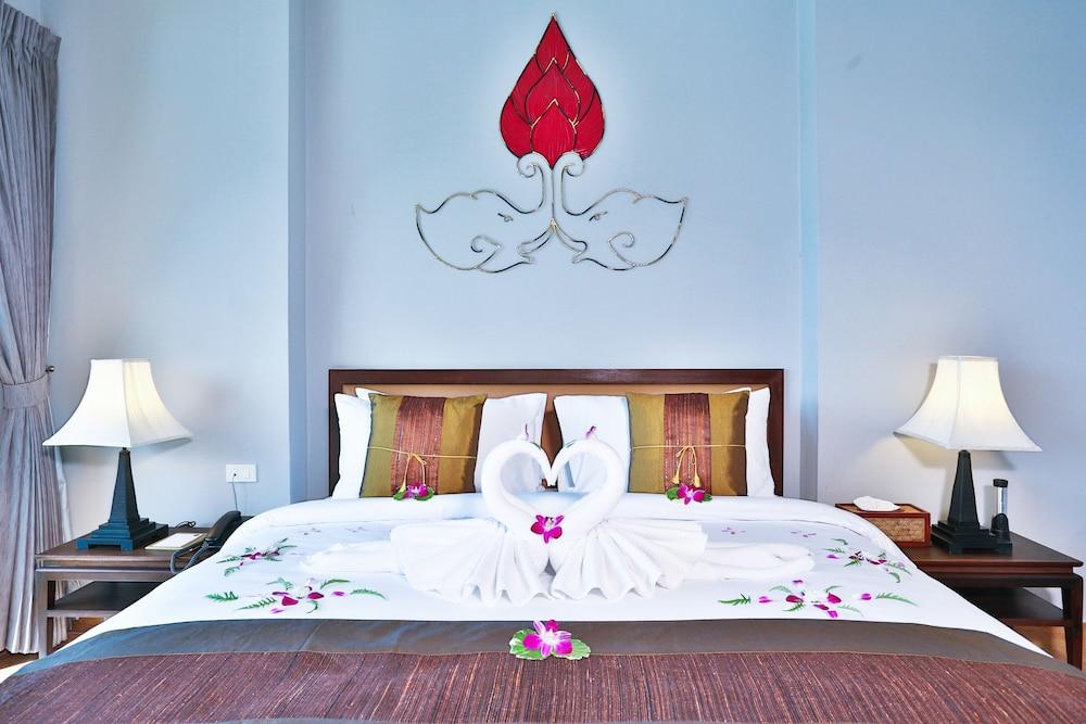 Ayara Kamala Resort & Spa