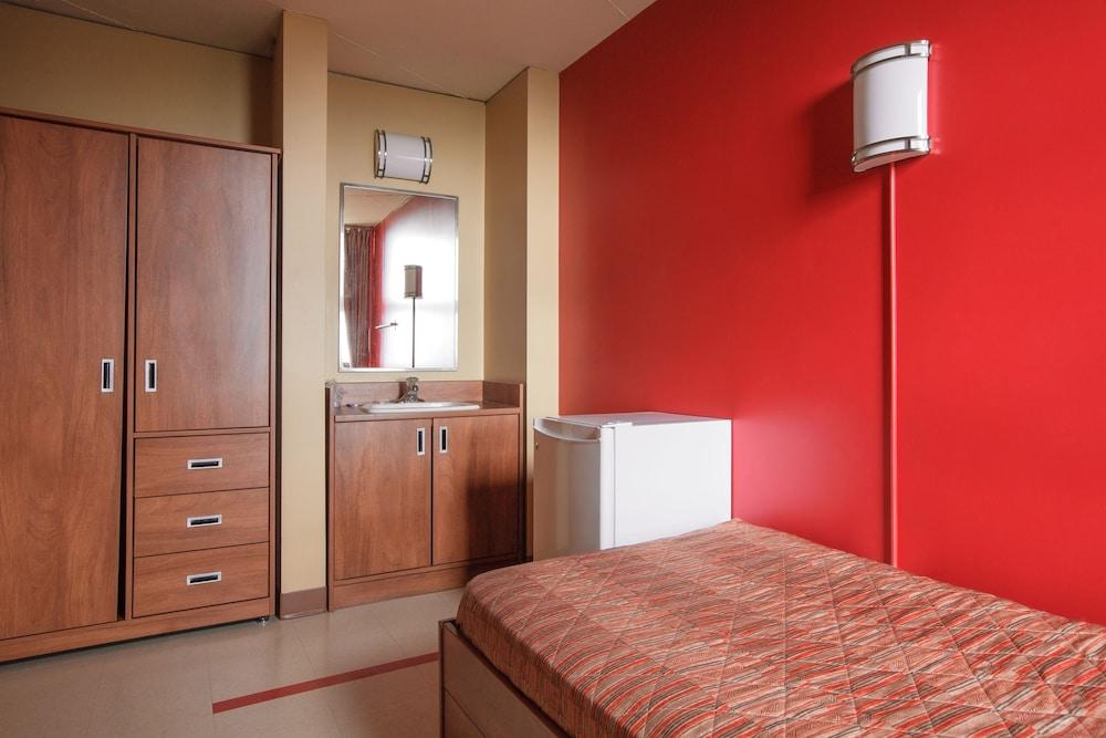 ZUM Auberge d'été - Résidences de l'Université de Montréal