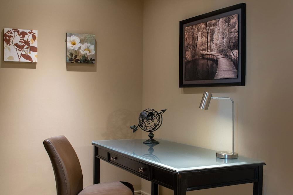 The Westin Houston, Memorial City