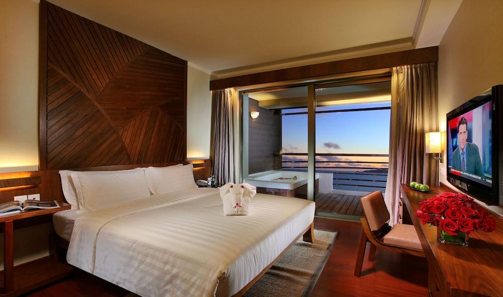 Pullman Oceanview Sanya Bay Resort & Spa