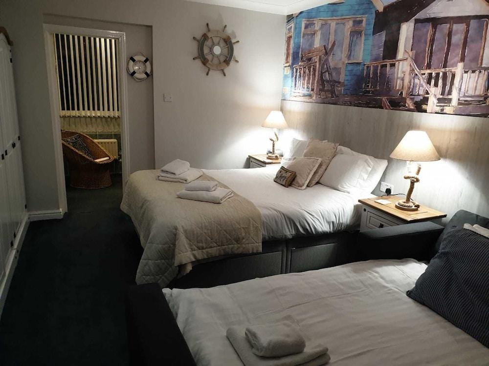 Watersedge Guest House