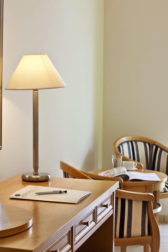 Civitel Attik Rooms & Suites