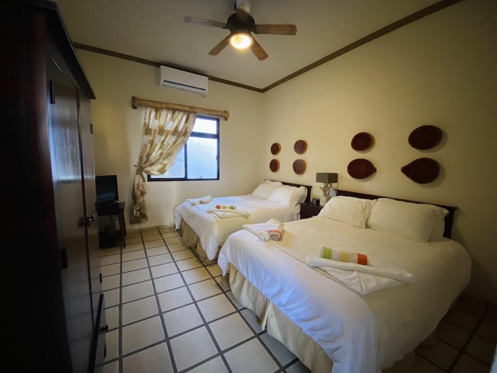 Paraiso Rainforest and Beach Hotel