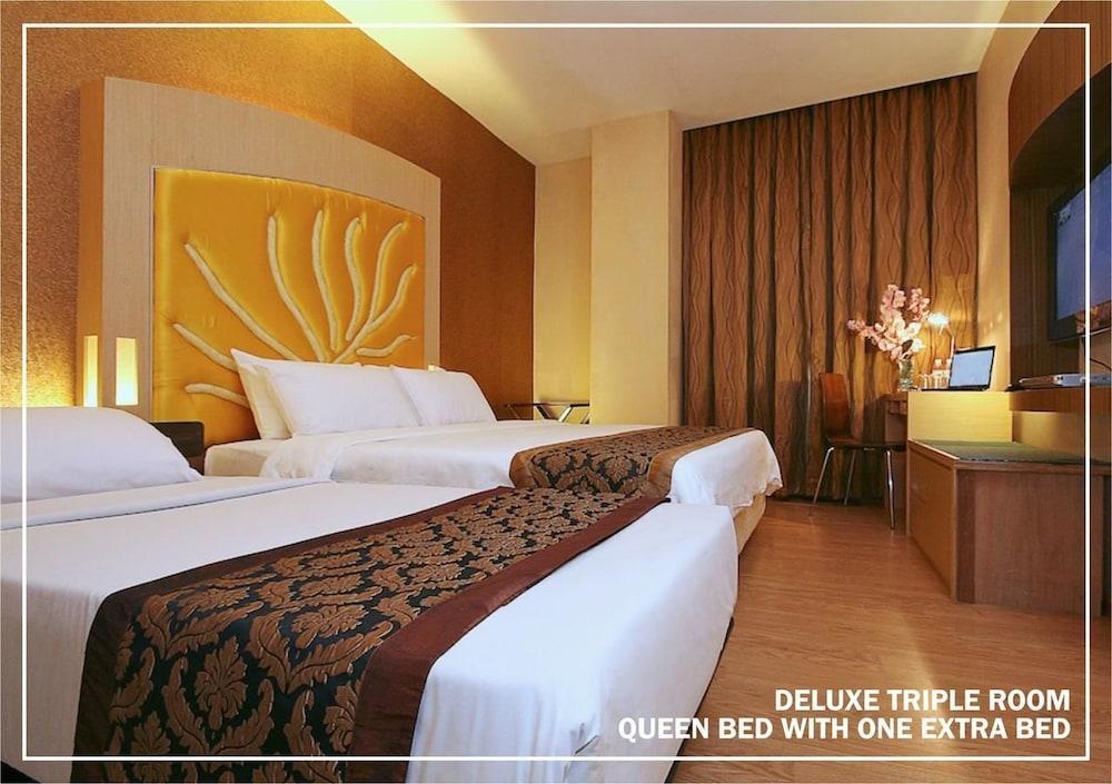 Courtyard Hotel @ 1Borneo