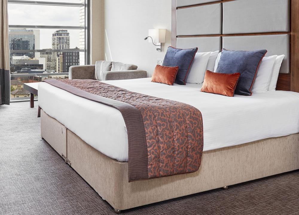 Leonardo Royal London Tower Bridge