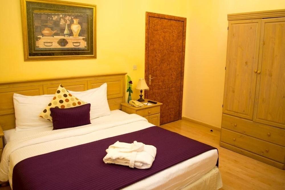 Le Royal Express Hotel